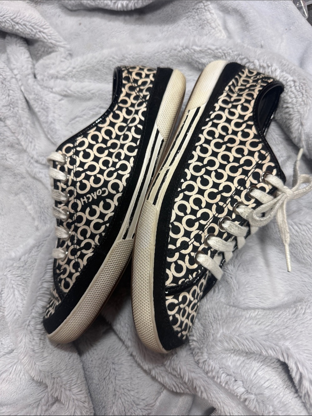 Coach Edith Black & White Signature Circle Print Women's 9.5 Sneakers - Picture 4 of 5